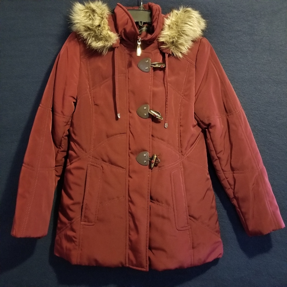 Fleet Street Quilted Coat With Faux Fur Trimmed Hood Side Pockets Toggle Closure